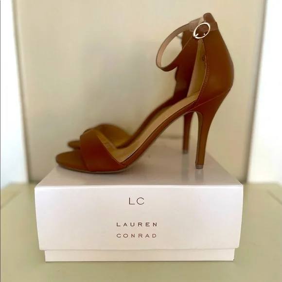 NWT Lauren Conrad Heals - Picture 1 of 4